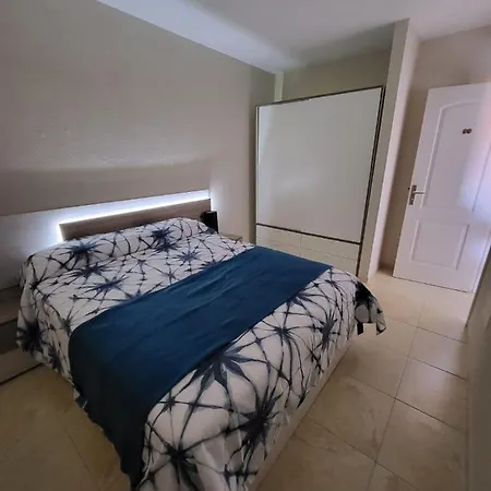 Apartamento Centrico En Candelaria, Con Piscina. Apartament