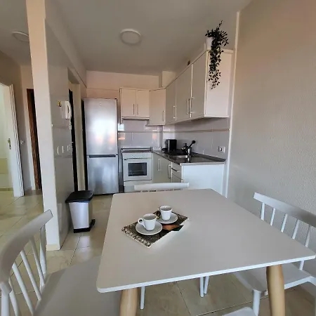 Centrico En Candelaria, Con Piscina. Apartamento